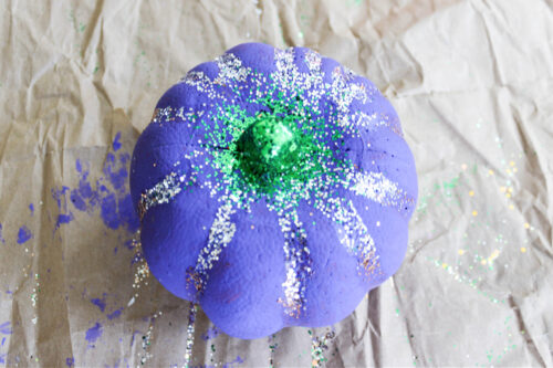Glitter-Pumpkins-Glitter-Painted-Pumpkins-Fall-Crafts-for-Kids-How to Paint a Pumpkin-athomewithzan.com