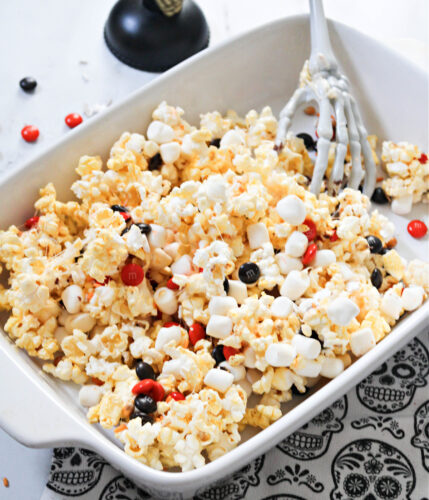 Easy-Spooky-Marshmallow-Popcorn-Recipe-athomewithzan.com