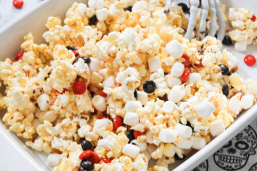 Easy-Spooky-Marshmallow-Popcorn-Recipe-athomewithzan.com