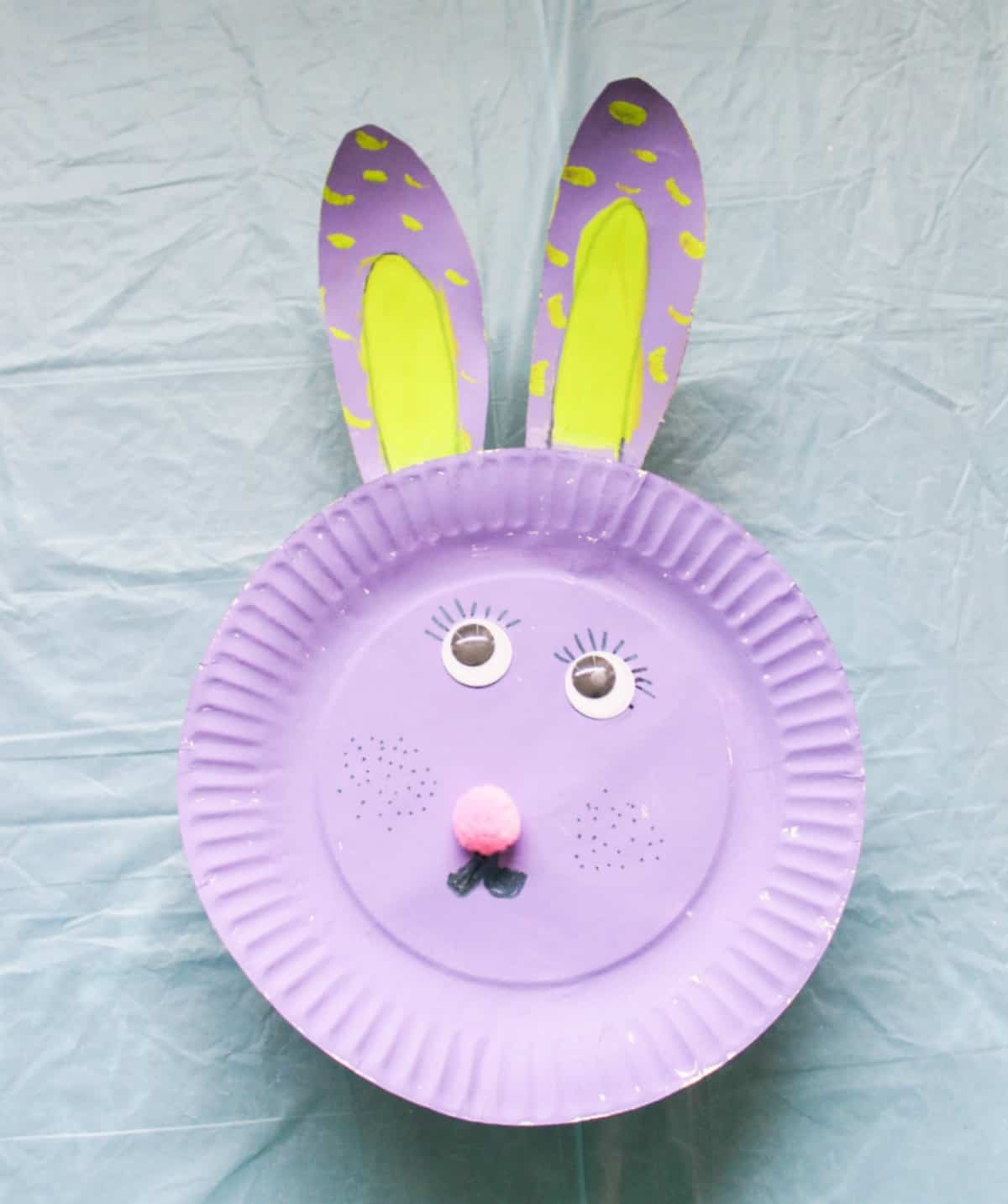 paper plate Easter bunny