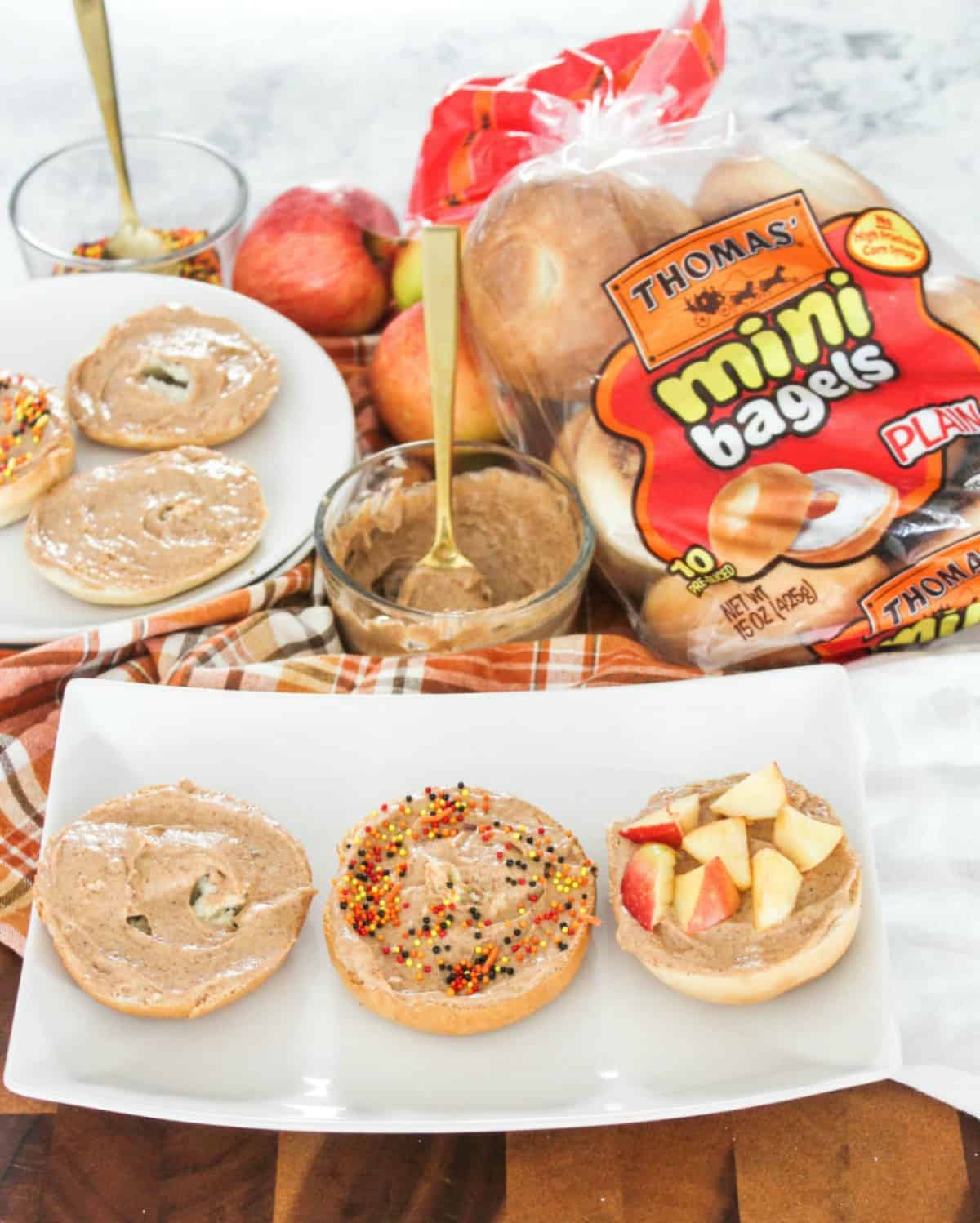 Cinnamon Cream Cheese Snack Bagels for Fall- athomewithzan.com
