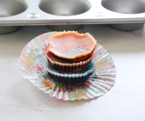 Rainbow-Crayons-DIY-athomewithzan.com