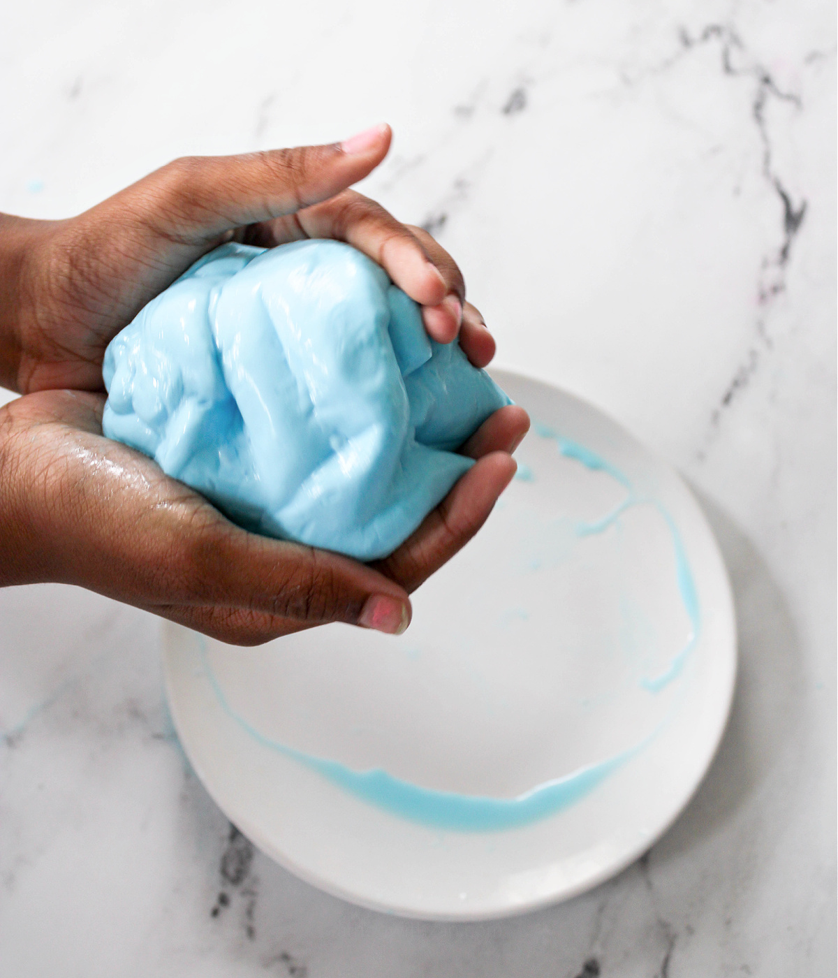 How to Make Fluffy Slime - athomewithazn.com