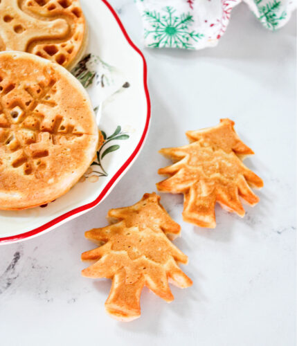 Christmas-Waffles-Christmas-Recipes-Christmas-Breakfasts-for-Kids-athomewithzan.com