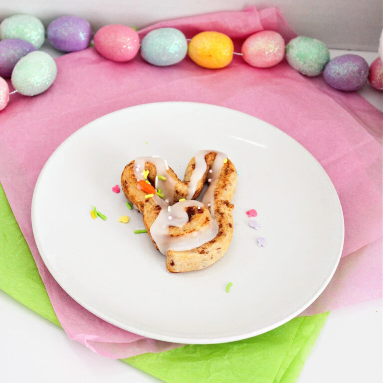 Bunny-Cinnamon-Rolls-Easter-Bunny-athomewithzan.com
