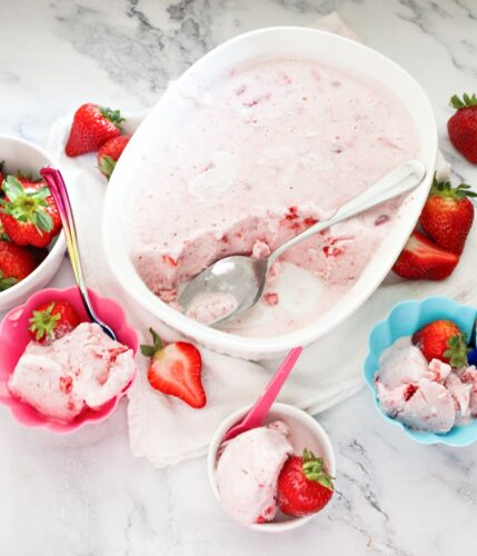 Homemade-Strawberry-Ice-Cream-No-Churn-Strawberry-Ice-Cream-athomewithzan.com