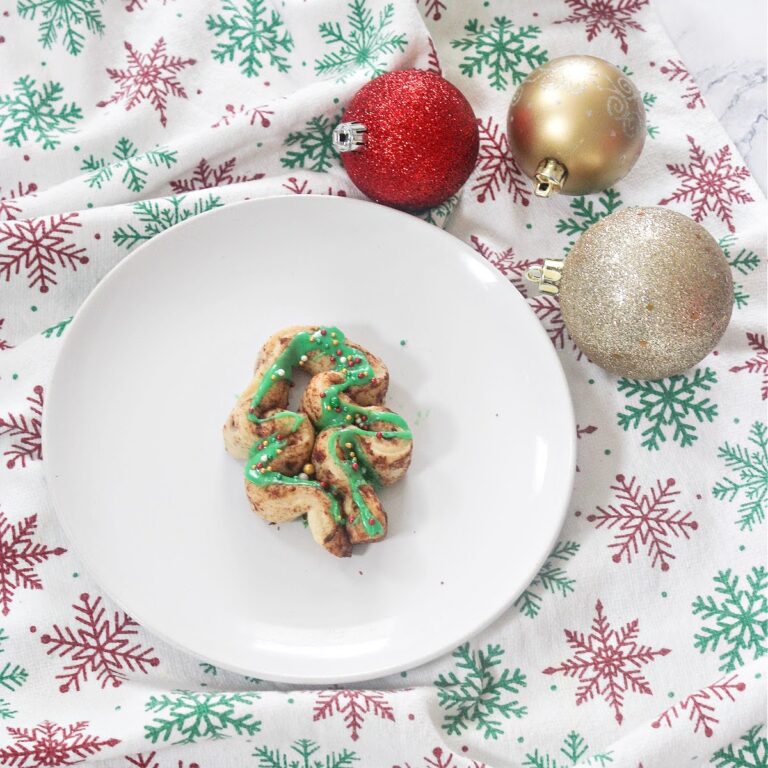 Mini Christmas Tree Cinnamon Rolls