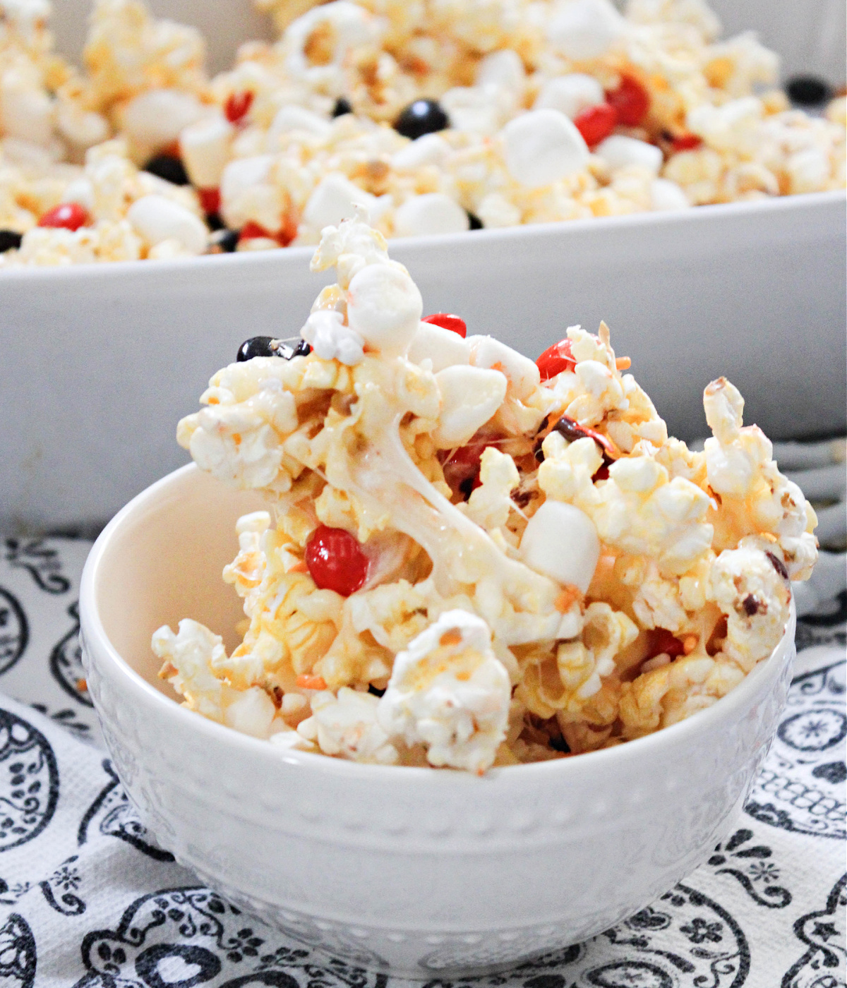 Easy-Spooky-Marshmallow-Popcorn-Recipe-athomewithzan.com