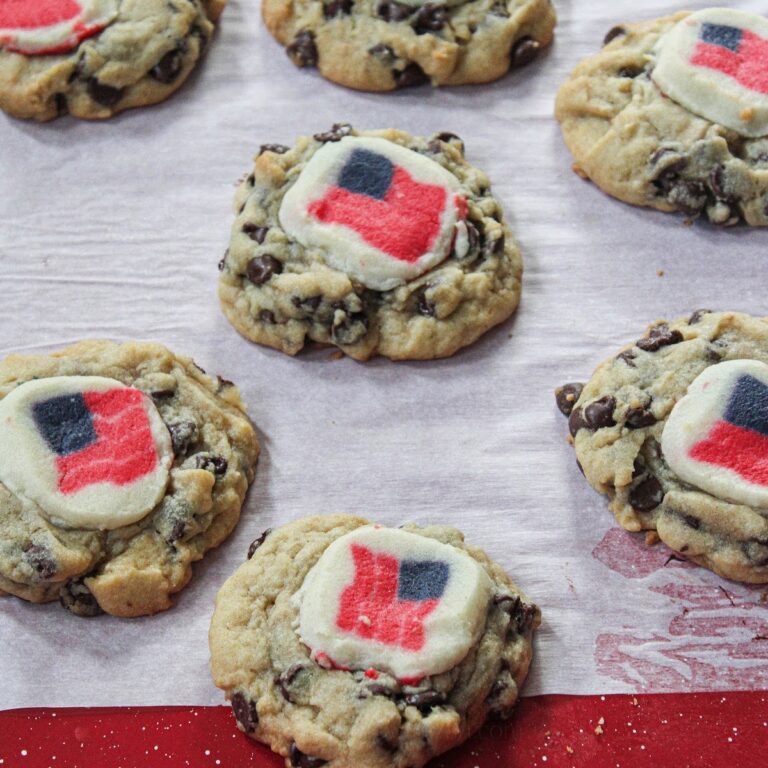 Flag-Cookies-4th-of-July-Cookies-Chocolate-Chip-Cookies-Red-White-and-Blue-Cookies-Independence-Day-Desserts-athomewithzan